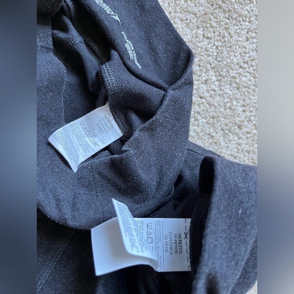 Two pairs old navy leggings with pockets size xsp - Picture 2 of 5